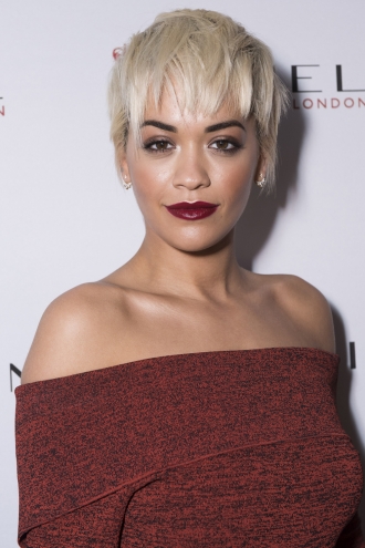 Cortes de pelo pixie: Rita Ora, corto y despeinado