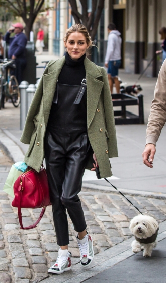 Abrigos sobre los hombros: Olivia Palermo, it girl por excelencia