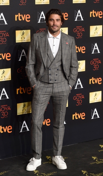Goyas 2016: Álex García, ¡no sin mis zapatillas!