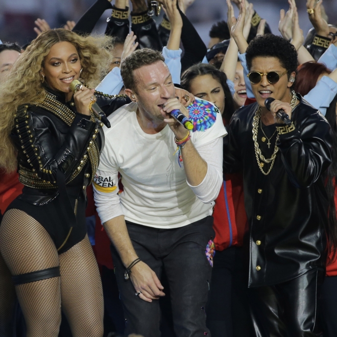 Super Bowl 2016: Beyoncé, Coldplay y Bruno Mars, increíbles