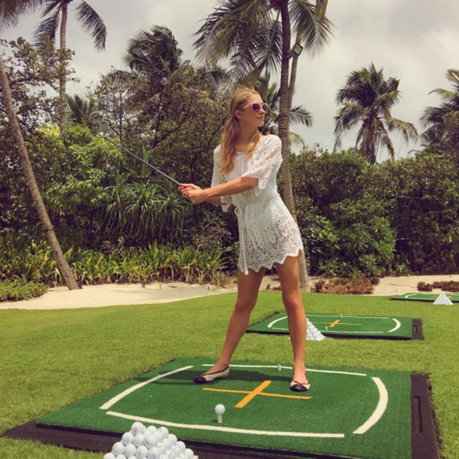 Paris Hilton cambia las copas por los palos de golf