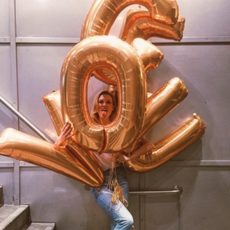 Karlie Kloss y su cara más divertida con VOGUE