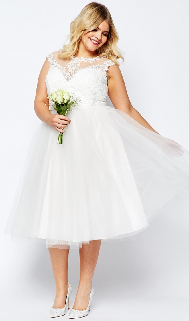 Vestidos de novia diferentes: vestidos cortos con tul