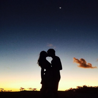 Candice Swanepoel y su novio, fotos muy románticas