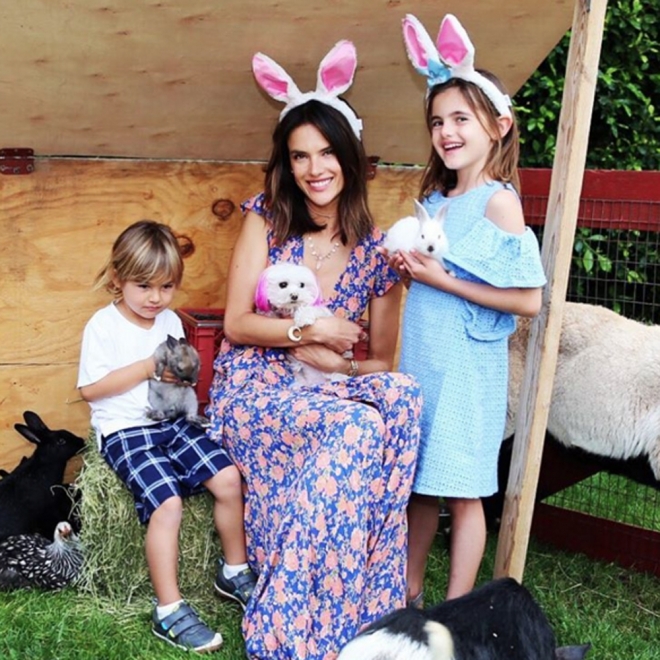 Alessandra Ambrosio, Pascua con sus hijos en Instagram