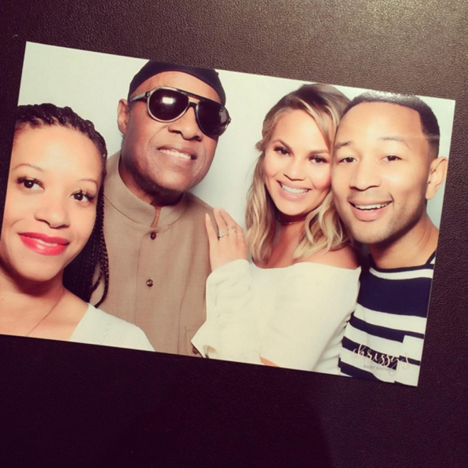 John Legend y Chrissy Teigen, en la baby shower de su primera hija