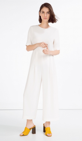 Monos largos de ZARA: el blanco, color ideal de primavera