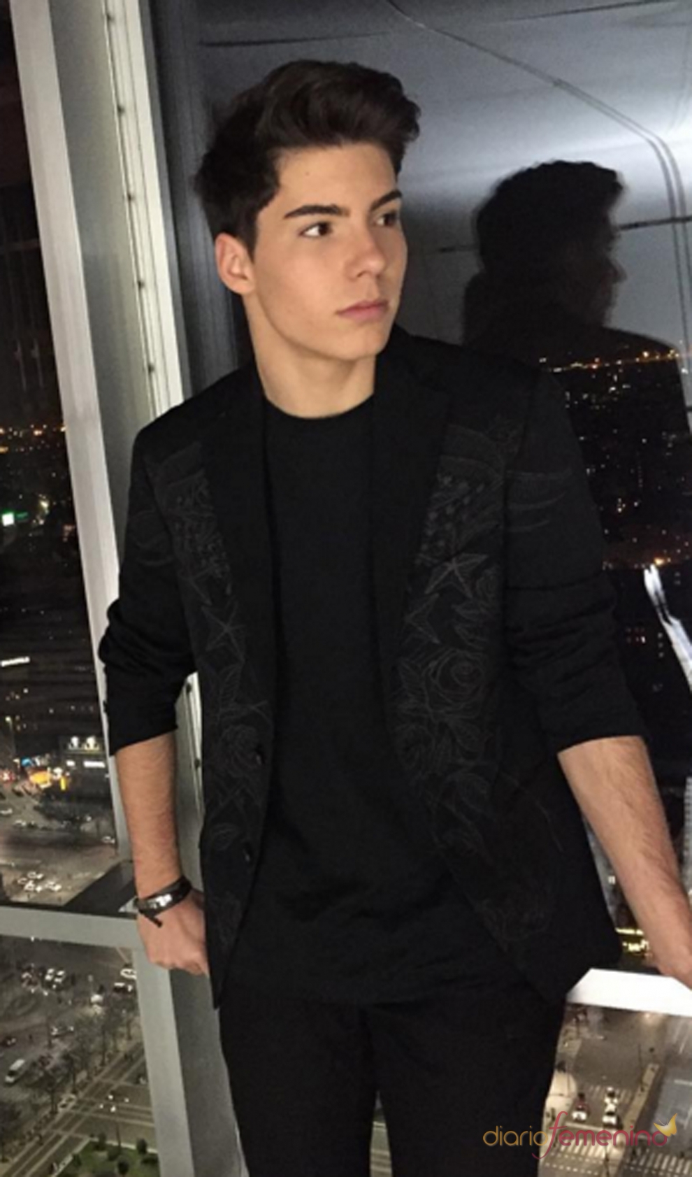 Gemeliers Jesús Oviedo, total black