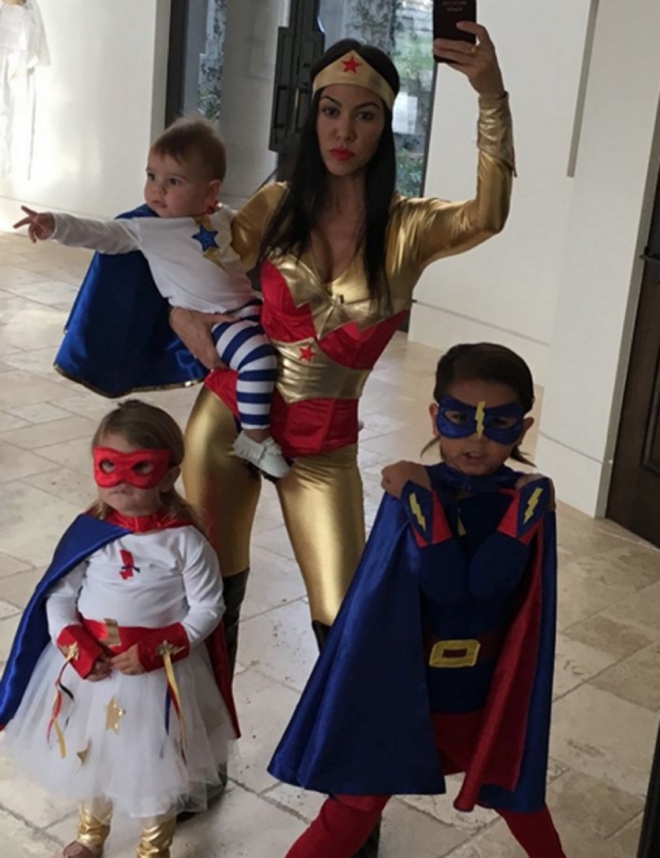 Kourtney Kardashian puso Reign, Penelope y Mason como nombres a sus hijos