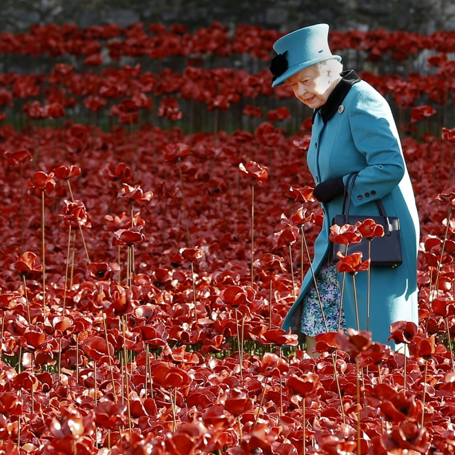 Isabel de Inglaterra, escogiendo flores para el salón