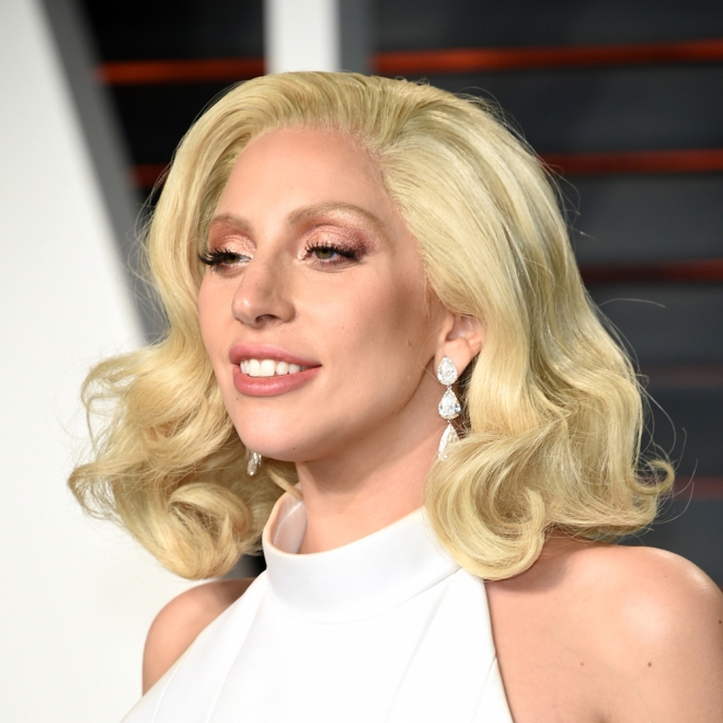 Peinados para novias: las ondas sofisticadas de Lady Gaga