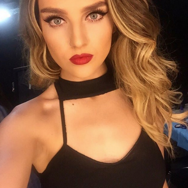 El típico peinado de Perrie Edwards para Little Mix