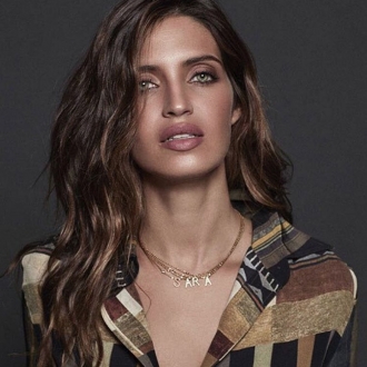 Sara Carbonero, una mamá por partida doble muy sexy