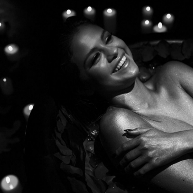 Selena Gomez desnuda en Instagram: sexy para su nuevo videoclip
