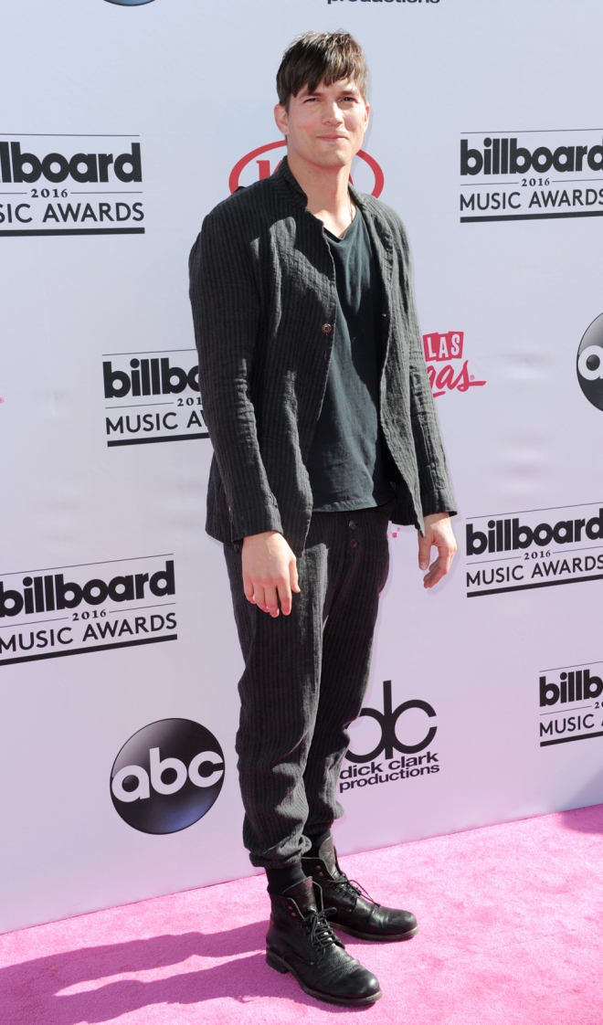 Billboard Music Awards 2016: Ashton Kutcher, sencillo y casual