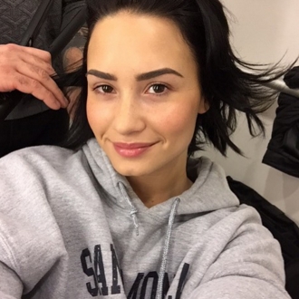 Otro selfie sin maquillar de Demi Lovato