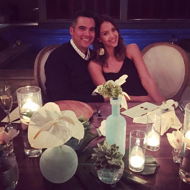 Una cena romántica para Jessica Alba y Cash Warren Una cena romántica para Jessica Alba y Cash Warren