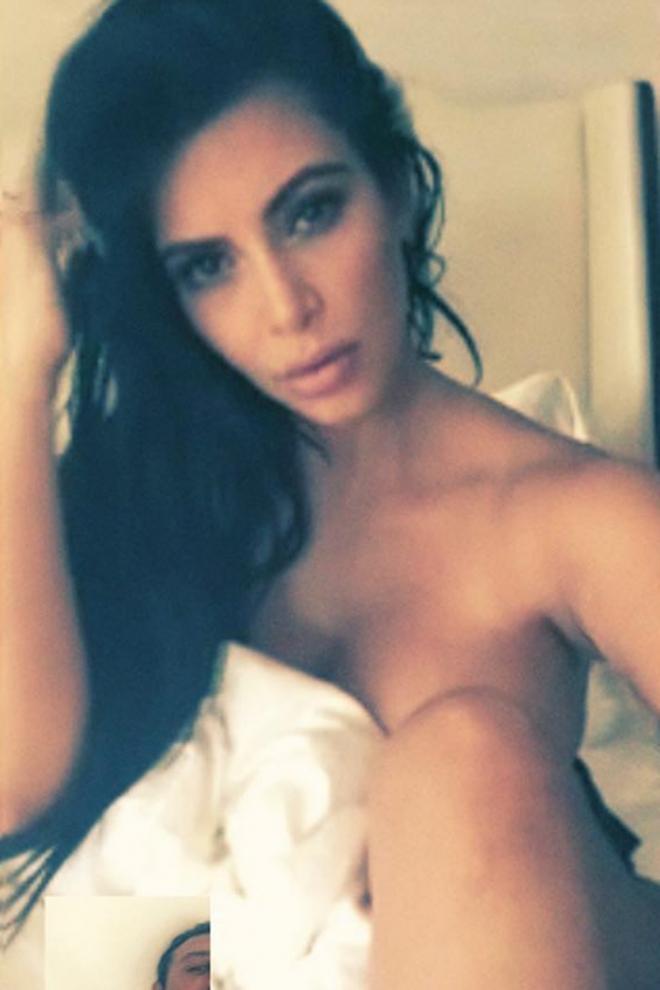 Un facetime con Kim Kardashian desnuda