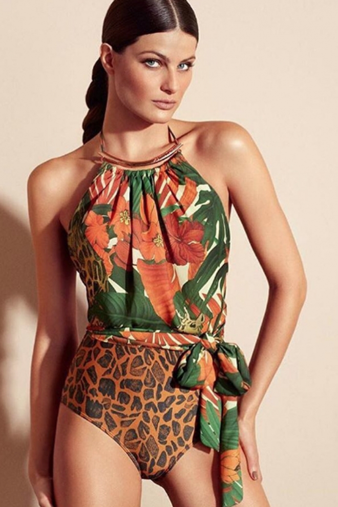 Isabeli Fontana, radiante y estupenda