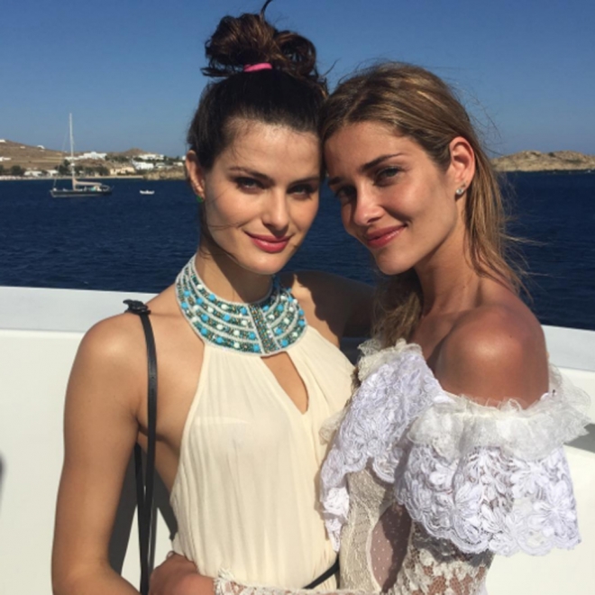 Isabeli Fontana, invitada de honor a la boda de Ana Beatriz Barros