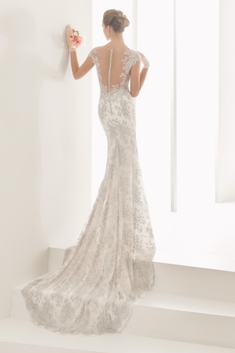 Un vestido sexy de Rosa Clará también sería ideal para Aida Domenech