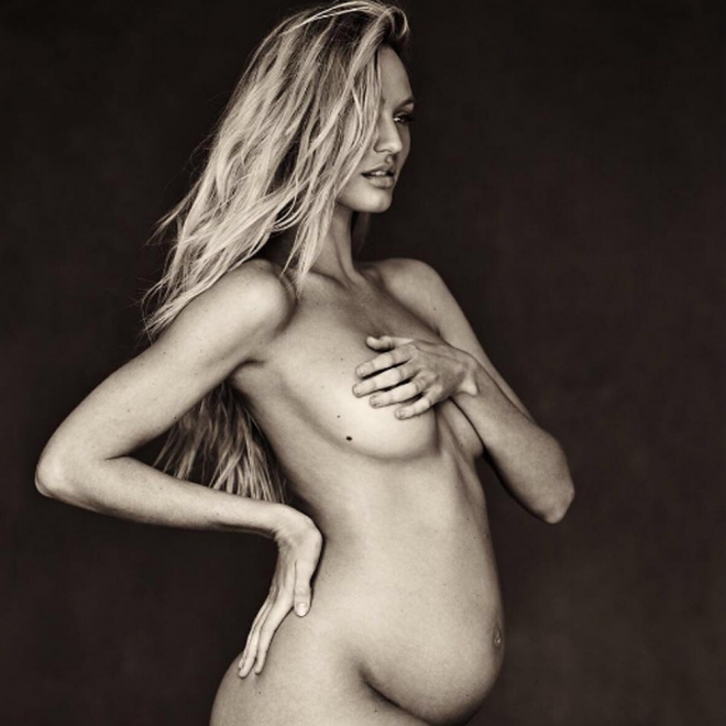 Angel Candice, desnuda y embarazada feliz