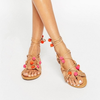Sandalias con pompones: Asos