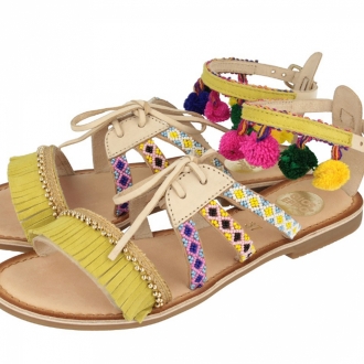 Sandalias con pompones: Gioseppo