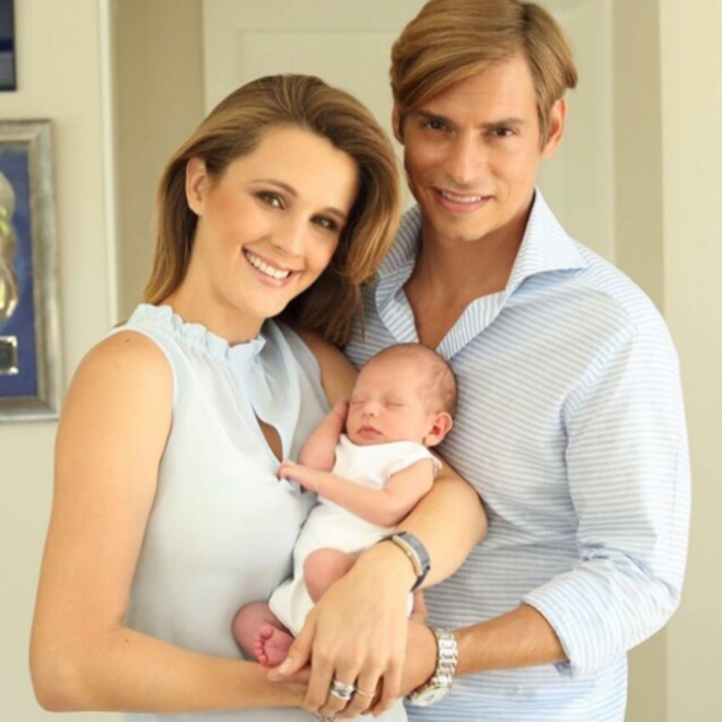 Carlos Baute y Astrid Klisans presentan a Markuss en Instagram