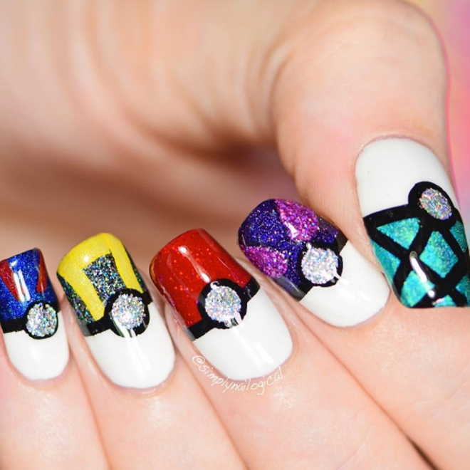 Pokenails: Pokeballs de colores