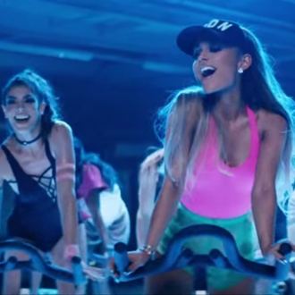 Ariana Grande o cuando anuncian que quedan 5 minutos para que acabe la clase