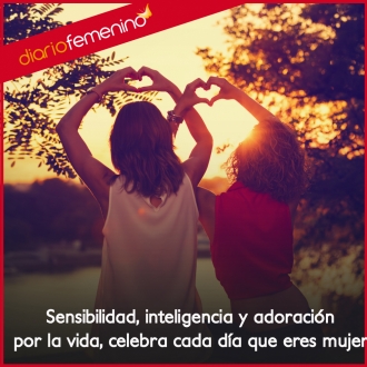 Frases de orgullo femenino: hay que ayudarse entre mujeres