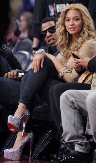 Looks NBA de Beyoncé: tacones imposibles