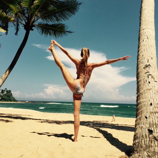 Vanesa Lorenzo, yoga en la playa