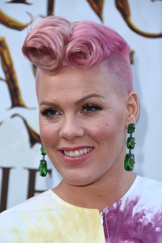 Pink, reaparece con cambio de look