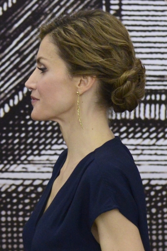 Peinados reina Letizia: un moño con trenzas