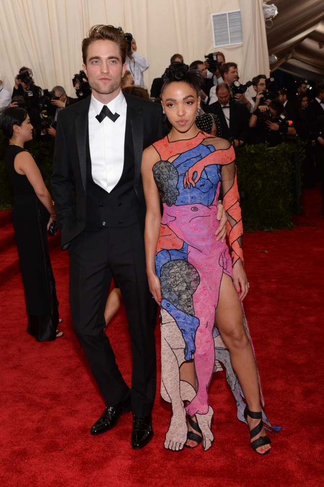 FKA Twigs y Robert Pattinson, una original pareja FKA Twigs y Robert Pattinson, una original pareja
