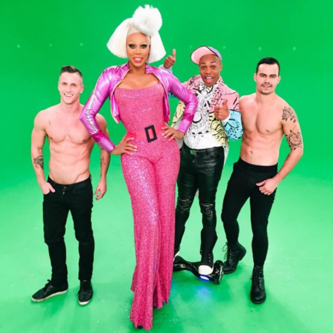 RuPaul, total pink
