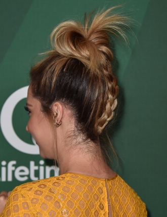 Peinados originales para Nochevieja: Moño con trenza