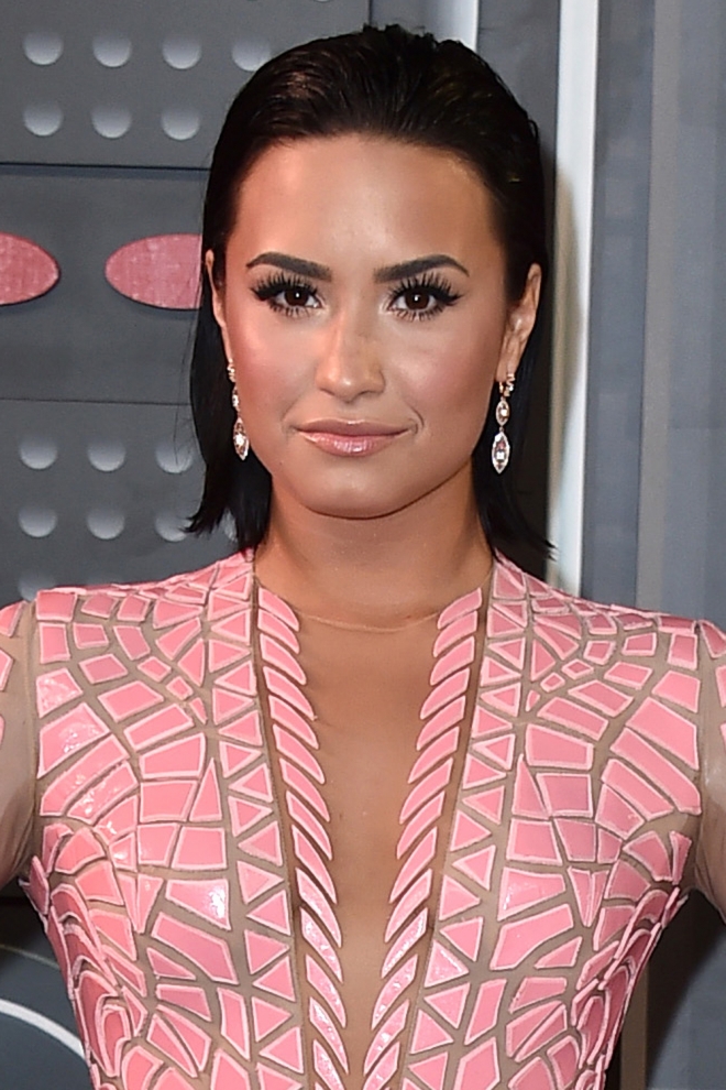 Peinados efecto mojado: Demi Lovato