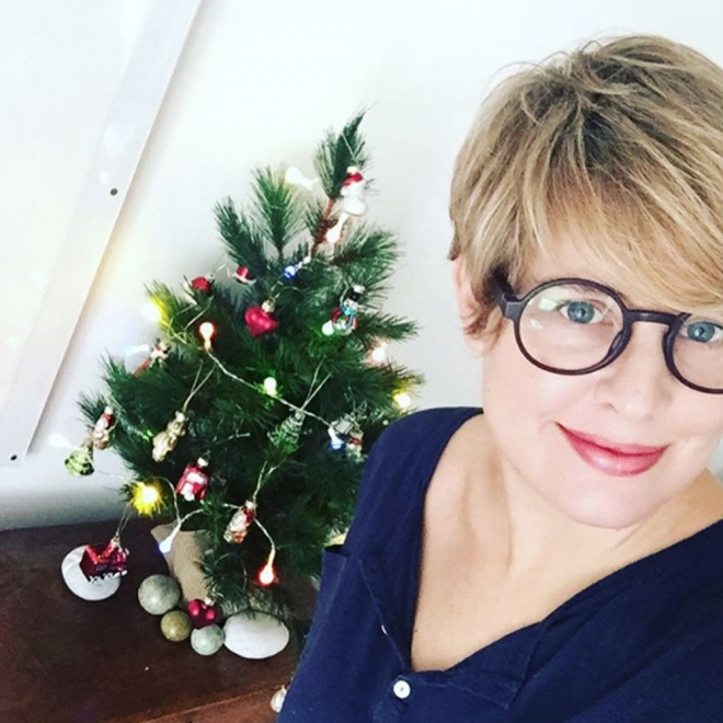 Tania Llasera y su primera Navidad como mamá