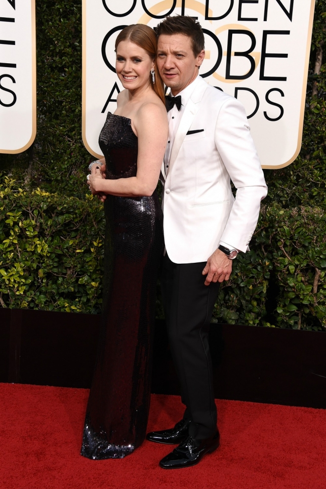 Parejas en los Globos de Oro 2017: Amy Adams y su compañero de reparto