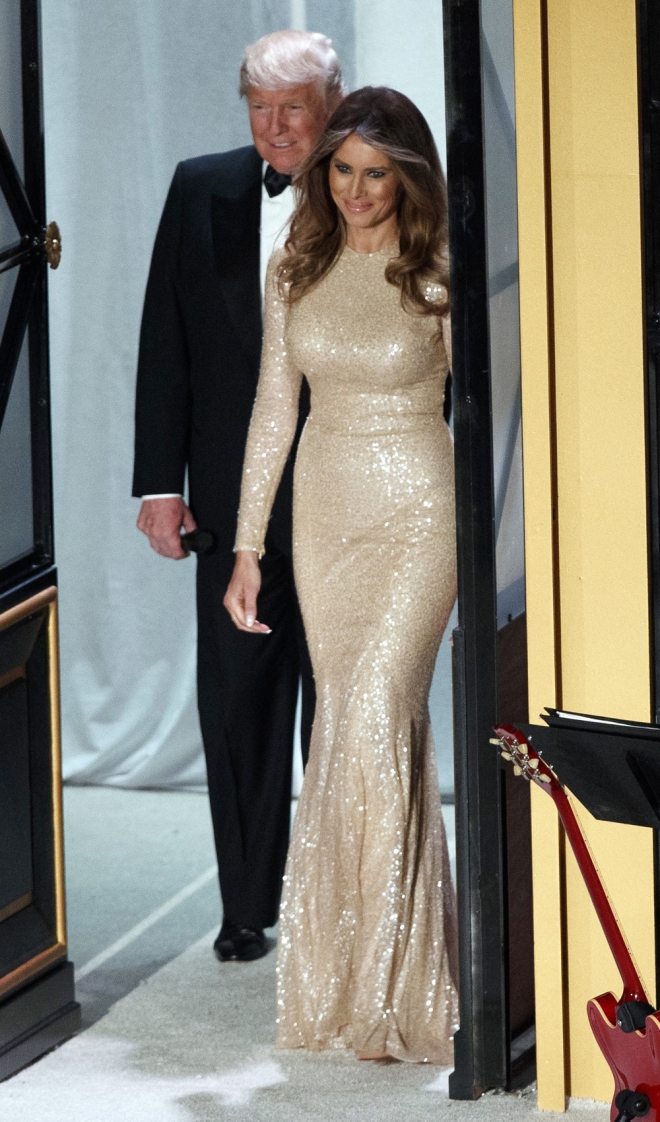 Vestidos dorados: el traje de Melania Trump