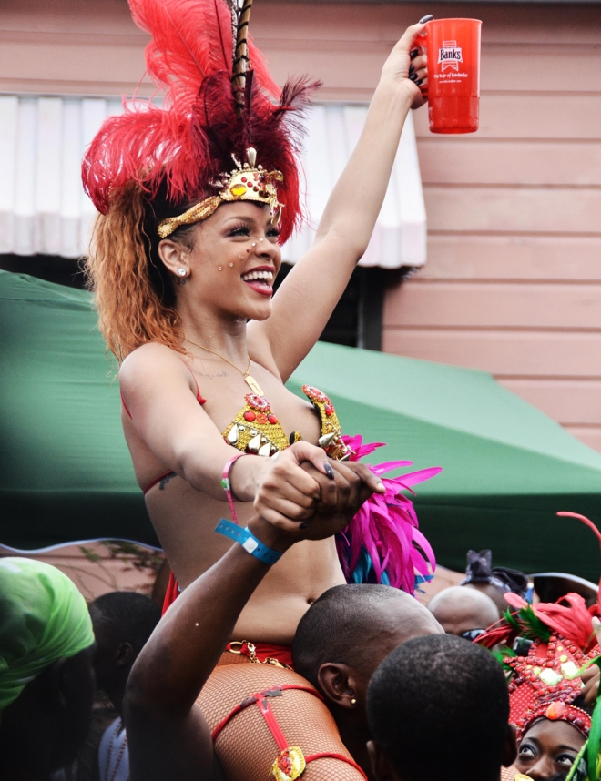 Rihanna: Orgullosa de sus orígenes