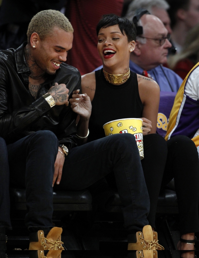 Rihanna: Relación tormentosa con Chris Brown