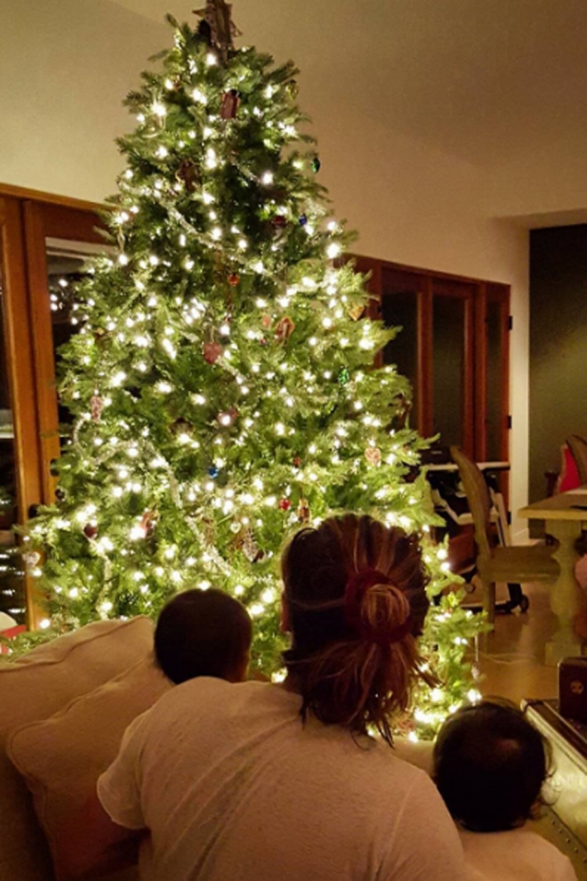 La Navidad feliz en casa de Zoe Saldana y Marco Perego