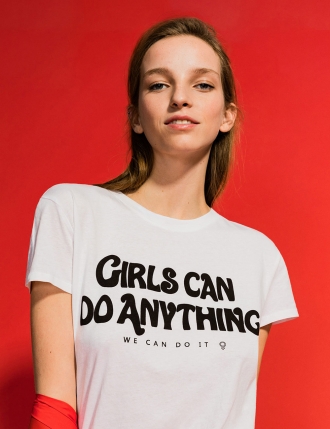 Camisetas feministas: Girls can do anything