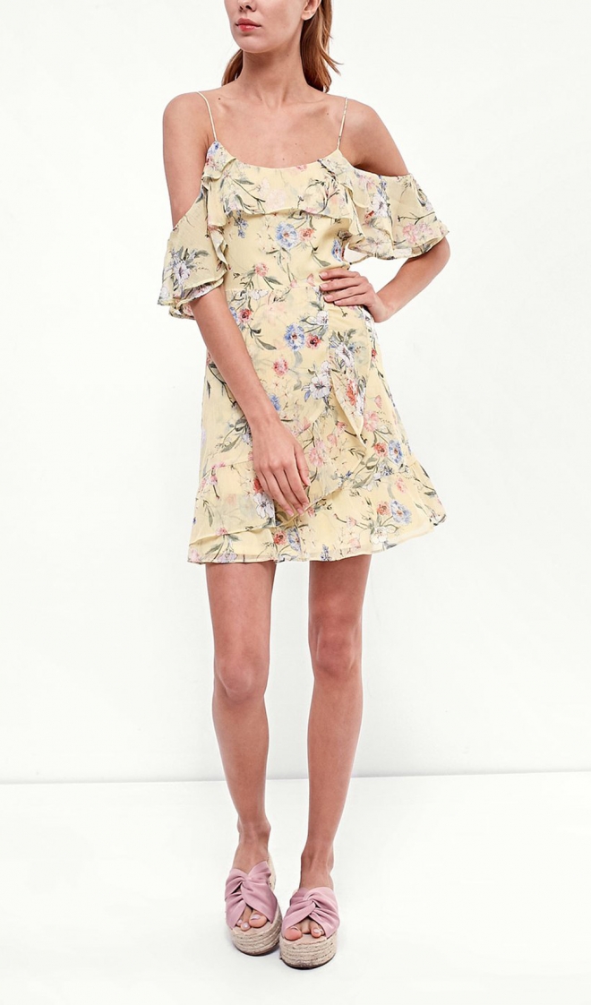 Vestidos para mamás de comunión: el diseño más floral de Stradivarius