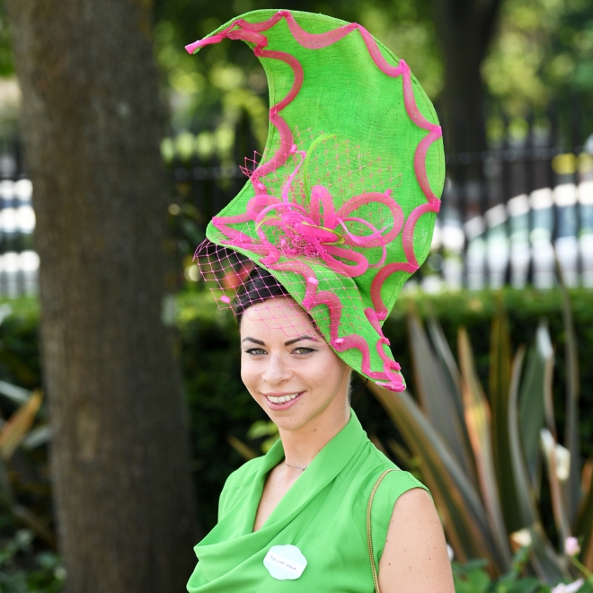Ascot, el tocado con aire infantil