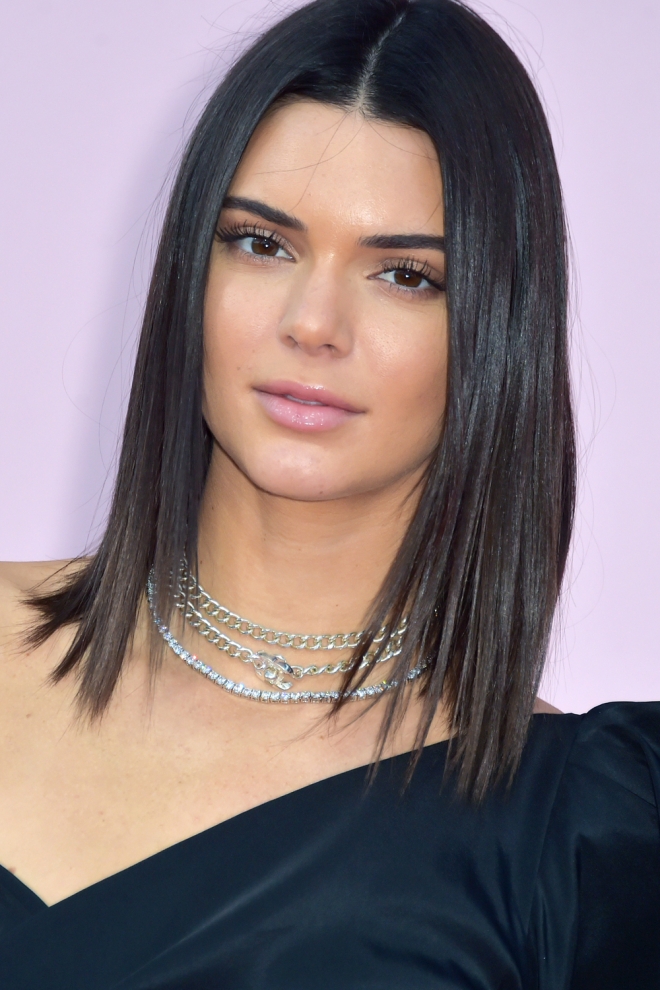 Kendall Jenner, ¡peinado clásico!